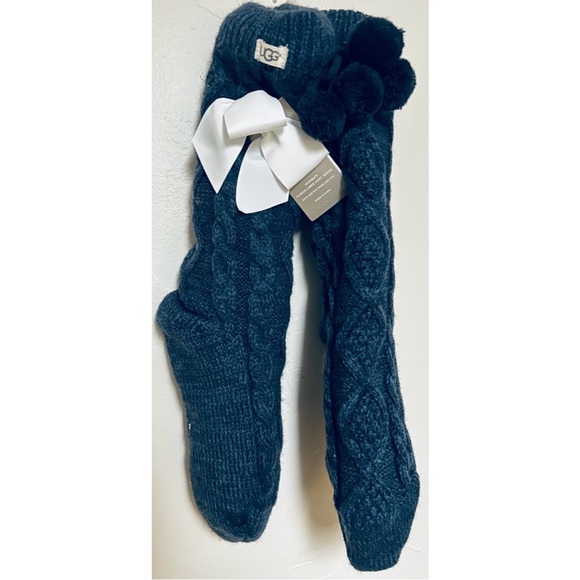 UGG Navy Blue Cable Knit Socks - Picture 1 of 6